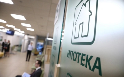 Банки продолжили снижать ставки по ипотеке: вырастет ли спрос на жилье