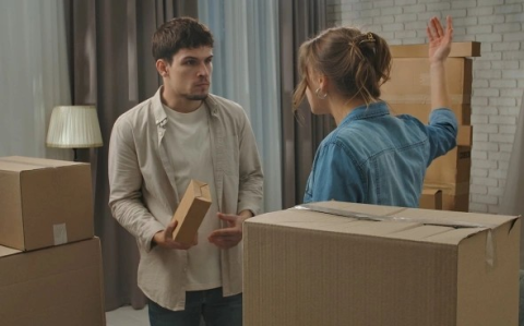 Уговоры и суд: что делать, если арендатор квартиры не платит и не уезжает