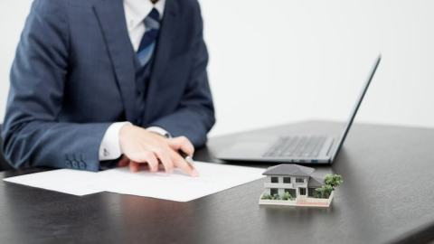 На каком основании выдают выписки из ЕГРН о собственниках недвижимости, объяснили в ФНП