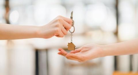 Студентам и пенсионерам предложили компенсировать расходы на съёмное жильё