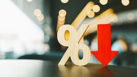 Центробанк снизил ключевую ставку до 14,25% годовых