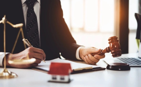 ВС уточнил нюансы признания сделки с жильем недействительной